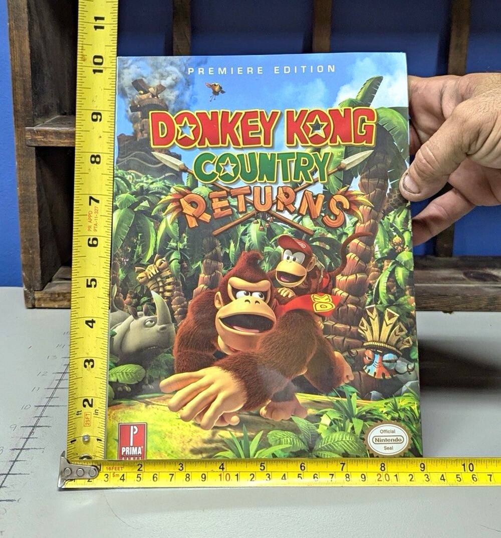 Prima Games Donkey Kong Country Returns Premiere Strategy Guide w/ Poster
